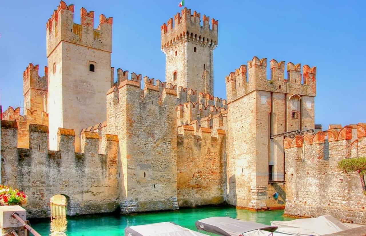 Perseo Apartment - 200M Dal Lago Di Garda Sirmione Exterior photo